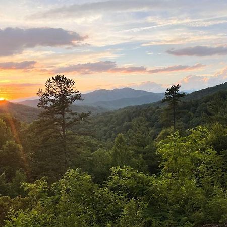 Vibrant Bryson City Home With Mtn Views And Deck! Esterno foto