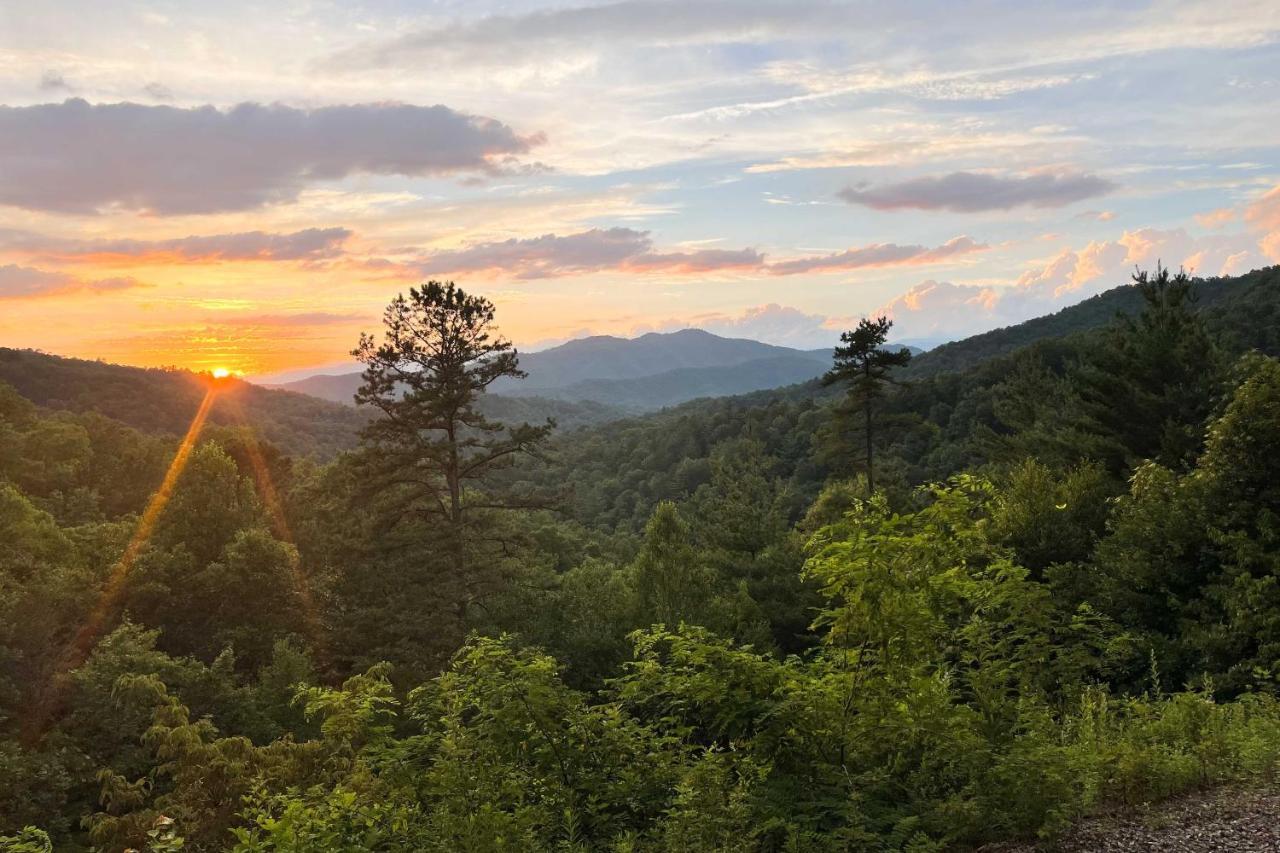 Vibrant Bryson City Home With Mtn Views And Deck! Esterno foto